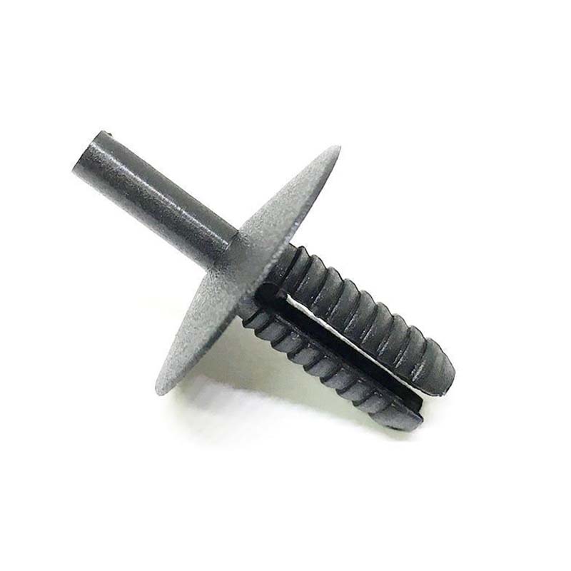 Išsiplečiantis kniedės segtukas