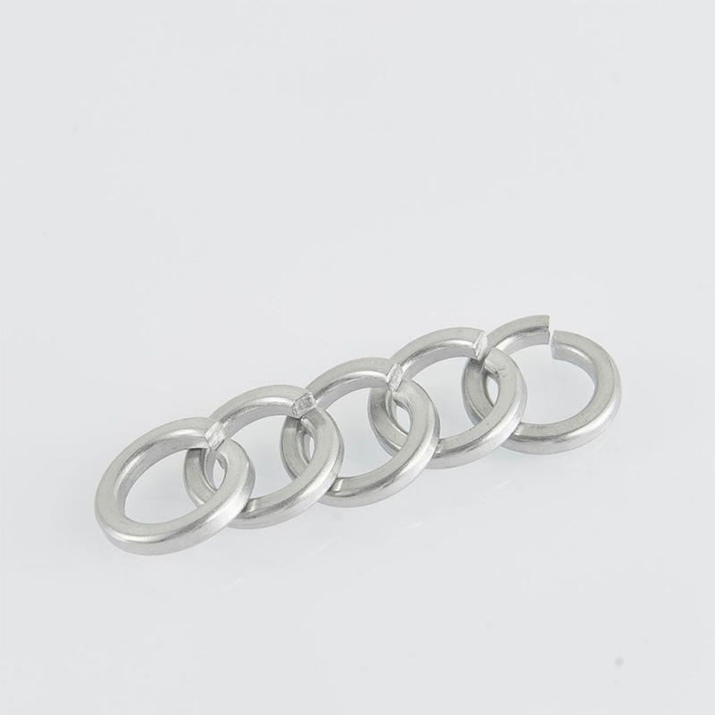 High Collar Split Lock poveržlė