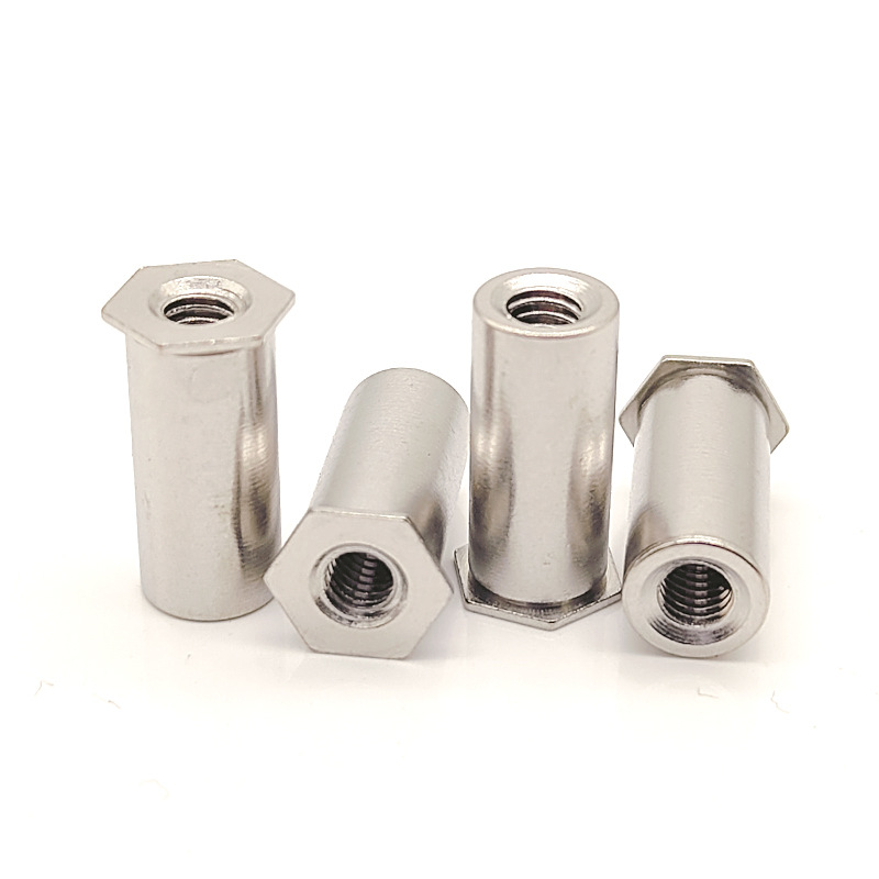 Cinko mėlyna per skylę šešiakampė kniedės veržlė